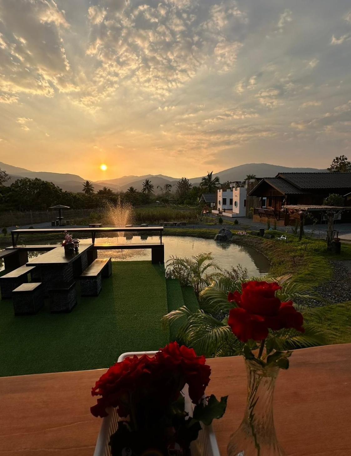 ม่วนใจ๋ปันสุข โฮมสเตย์แอนคาเฟ่ Muanjai Punsuk Homestay And Cafe Chom Thong Buitenkant foto