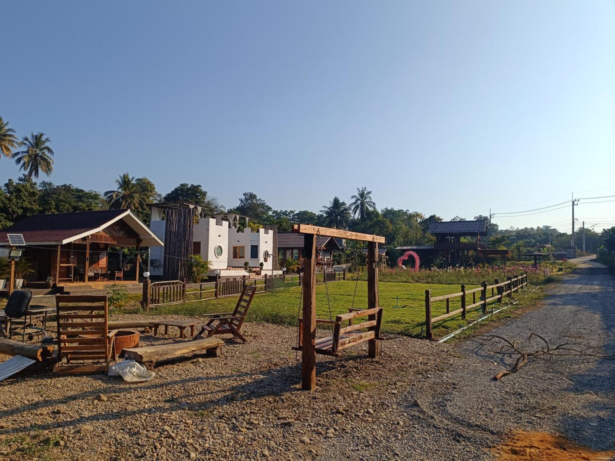 ม่วนใจ๋ปันสุข โฮมสเตย์แอนคาเฟ่ Muanjai Punsuk Homestay And Cafe Chom Thong Buitenkant foto