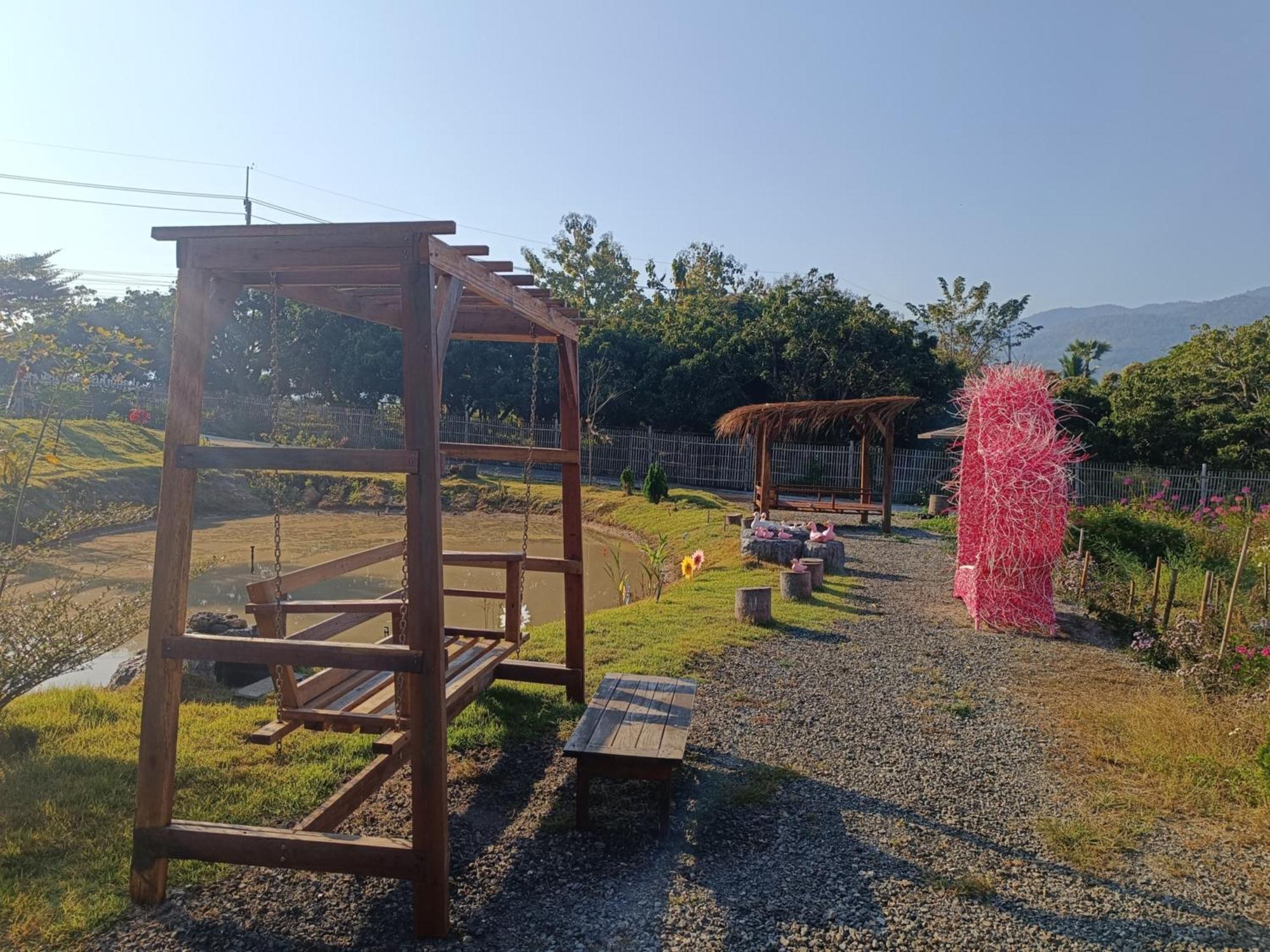 ม่วนใจ๋ปันสุข โฮมสเตย์แอนคาเฟ่ Muanjai Punsuk Homestay And Cafe Chom Thong Buitenkant foto