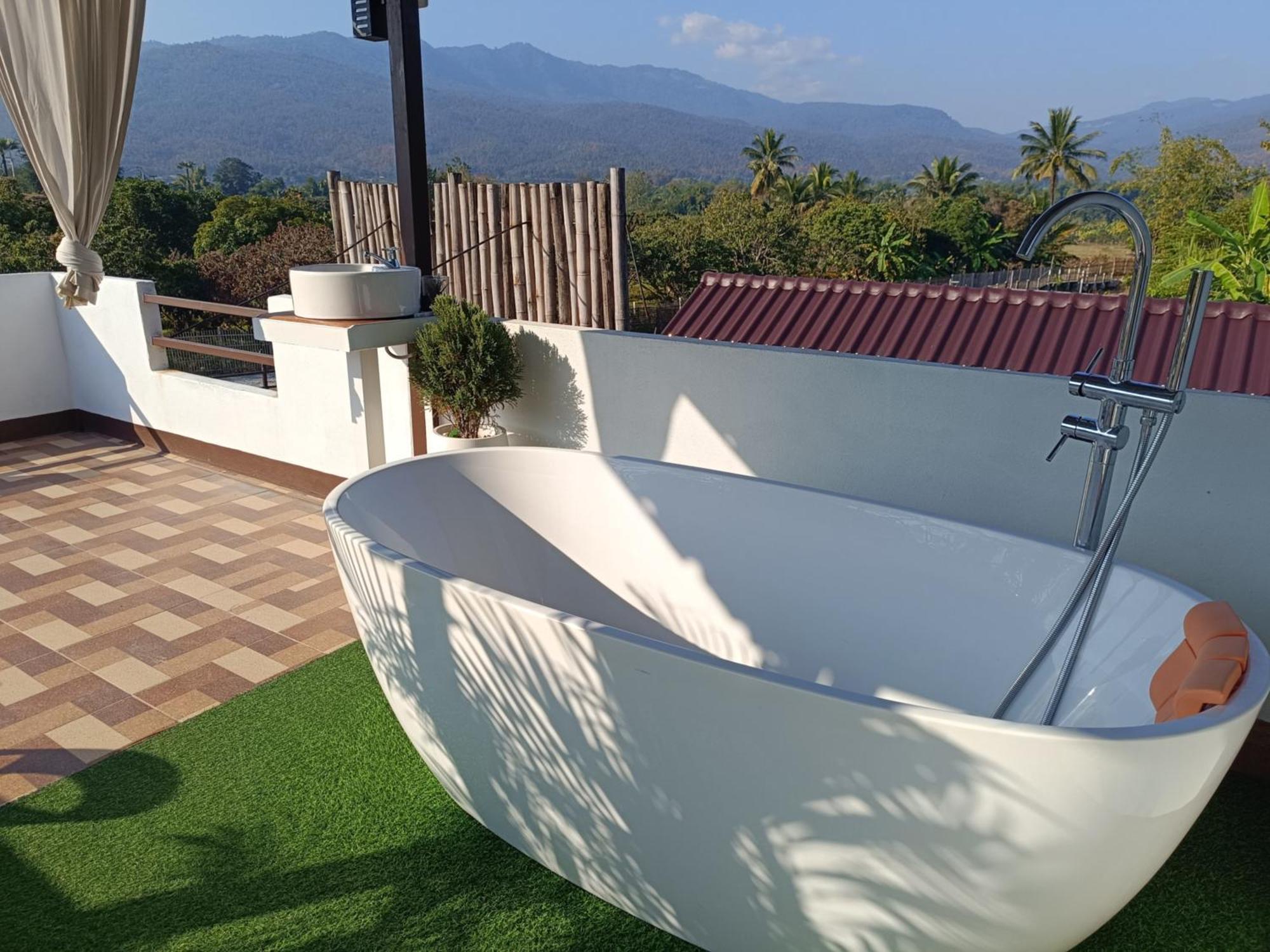 ม่วนใจ๋ปันสุข โฮมสเตย์แอนคาเฟ่ Muanjai Punsuk Homestay And Cafe Chom Thong Buitenkant foto