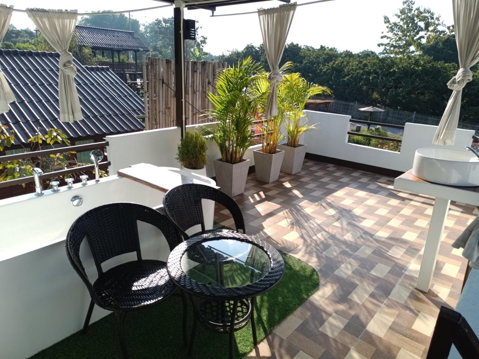 ม่วนใจ๋ปันสุข โฮมสเตย์แอนคาเฟ่ Muanjai Punsuk Homestay And Cafe Chom Thong Buitenkant foto